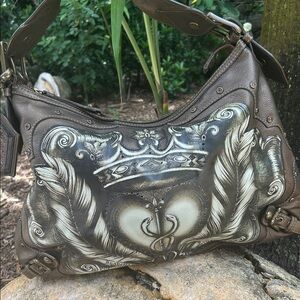 Isabella Fiore Shoulder Bag!